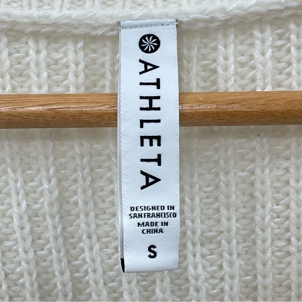 Athleta Shasta V-Neck Oversized Wool Chunky Knit Ivory
Dove Chunky Sweater Small - Picture 10 of 12
